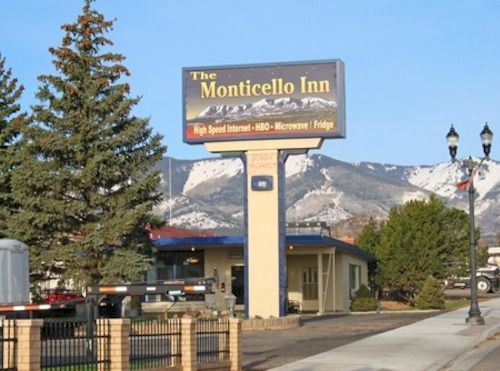 The Monticello Inn Экстерьер фото